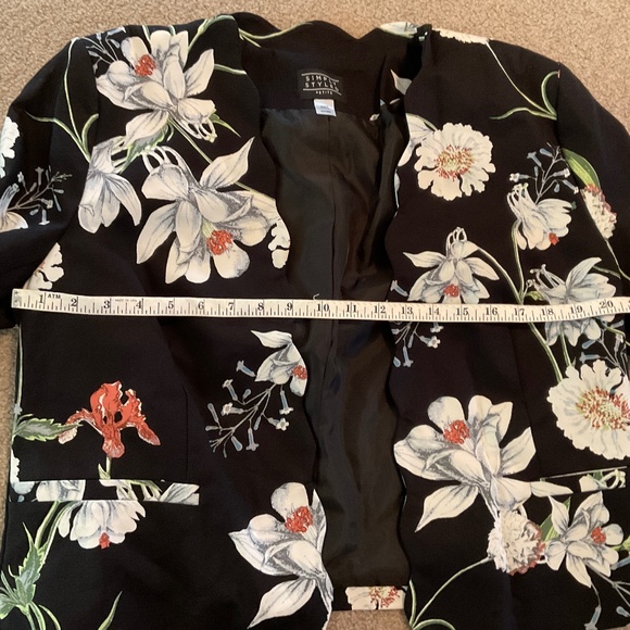 size petite XL, new condition, bust up to 42” inches, pretty flowers 🌸 blazer - Picture 4 of 11